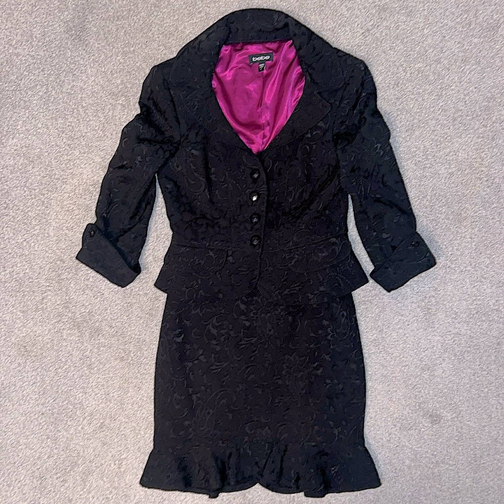 Bebe black 2 piece skirt & suit jacket size 4 🖤